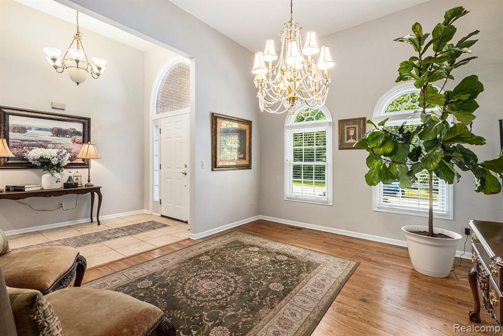 6439 Cohoctah Road, Fenton, MI 48430 — Photo 3
