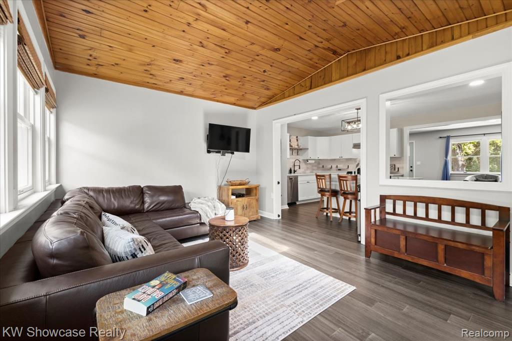 5971 Farley Road, Clarkston, MI — Photo 20