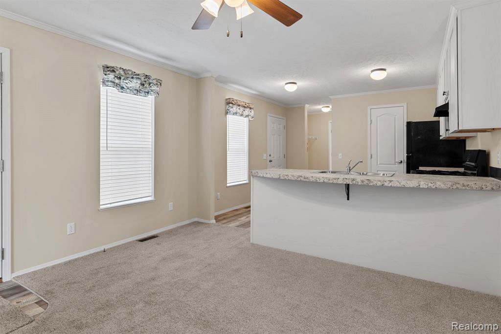 11055 Silver View Court, South Lyon, MI 48178 — Photo 12