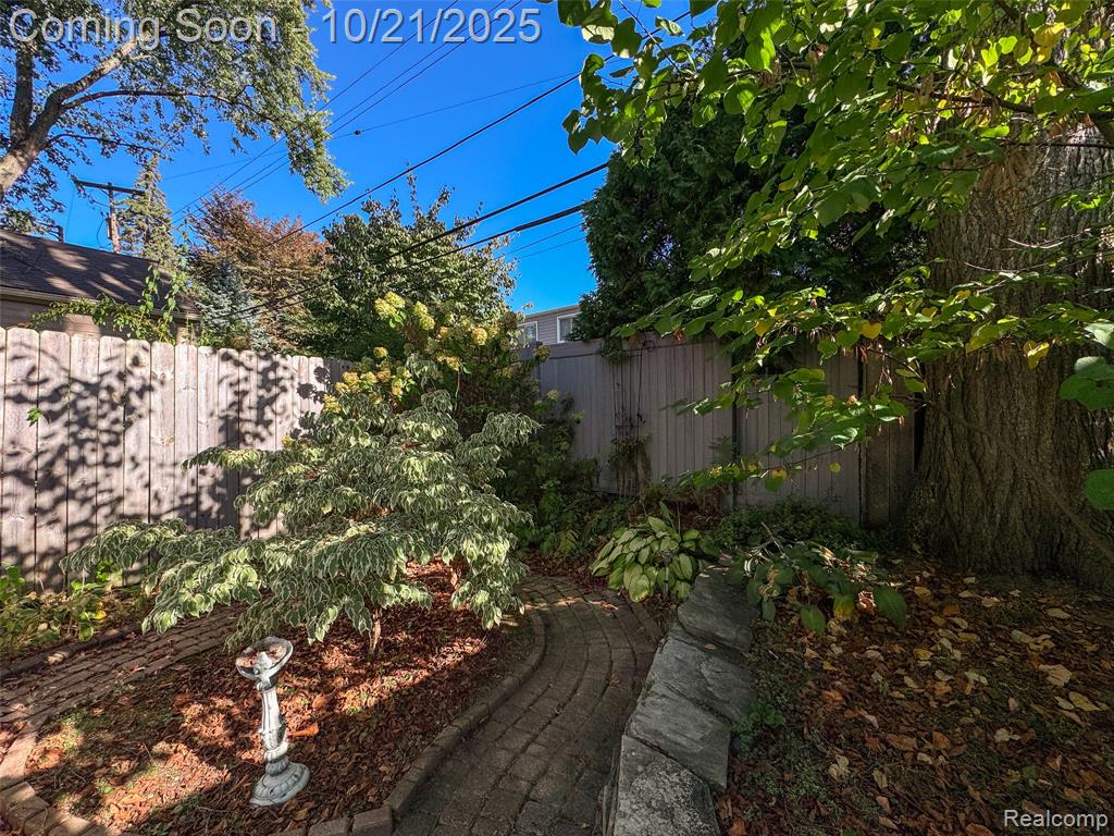 4110 Arlington Drive, Royal Oak, MI 48073 — Photo 9