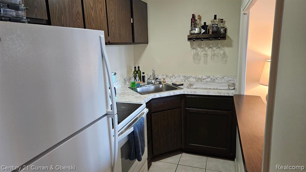 22700 Garrison Street, 610, Dearborn, MI 48124 — Photo 9