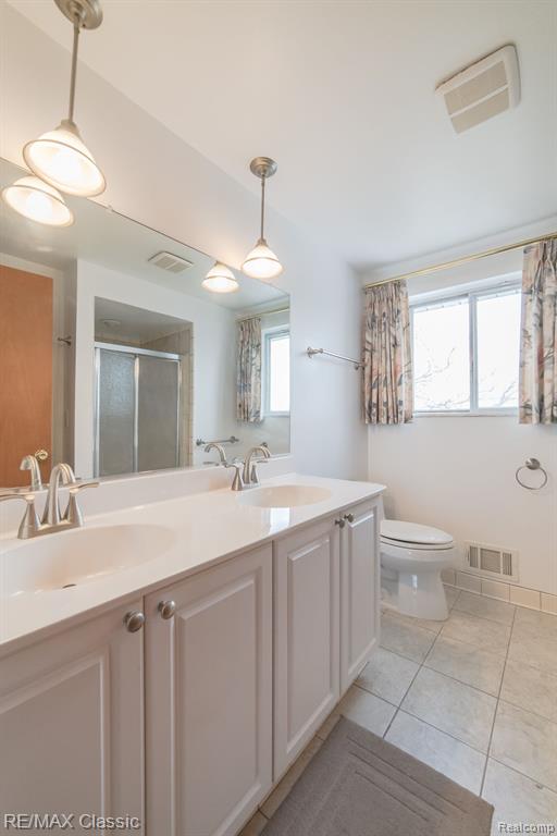 1587 Three Lakes Drive, Troy, MI 48085 — Photo 38