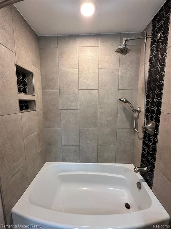 39717 VILLAGE WOOD Lane, Novi, MI — Photo 11