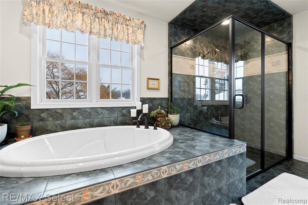 8211 Burleigh Road, Grand Blanc, MI 48439 — Photo 38