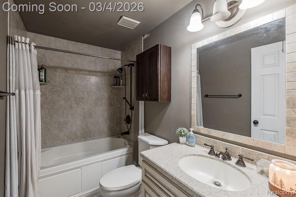 13455 Independence Avenue, Shelby Twp, MI 48315 — Photo 32