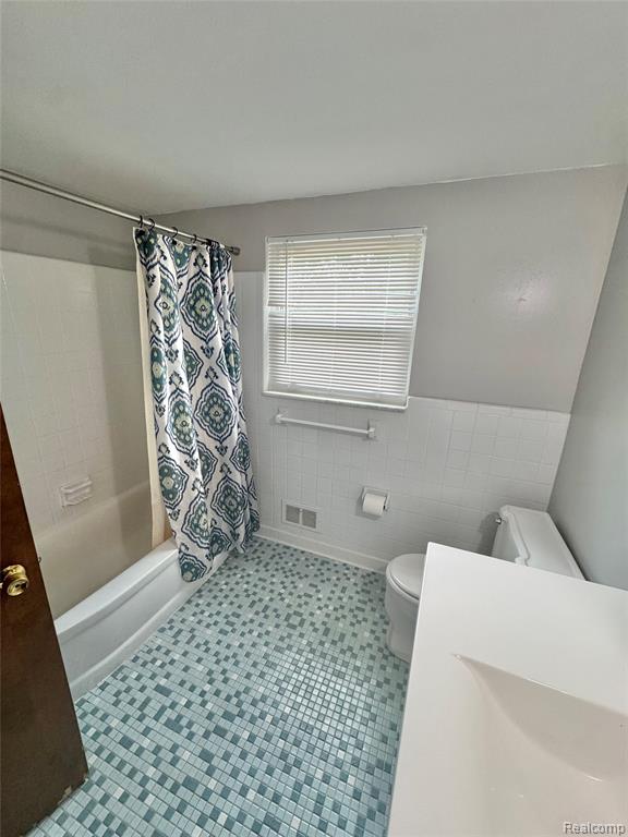 538 Langfield Street, Northville, MI 48167 — Photo 7