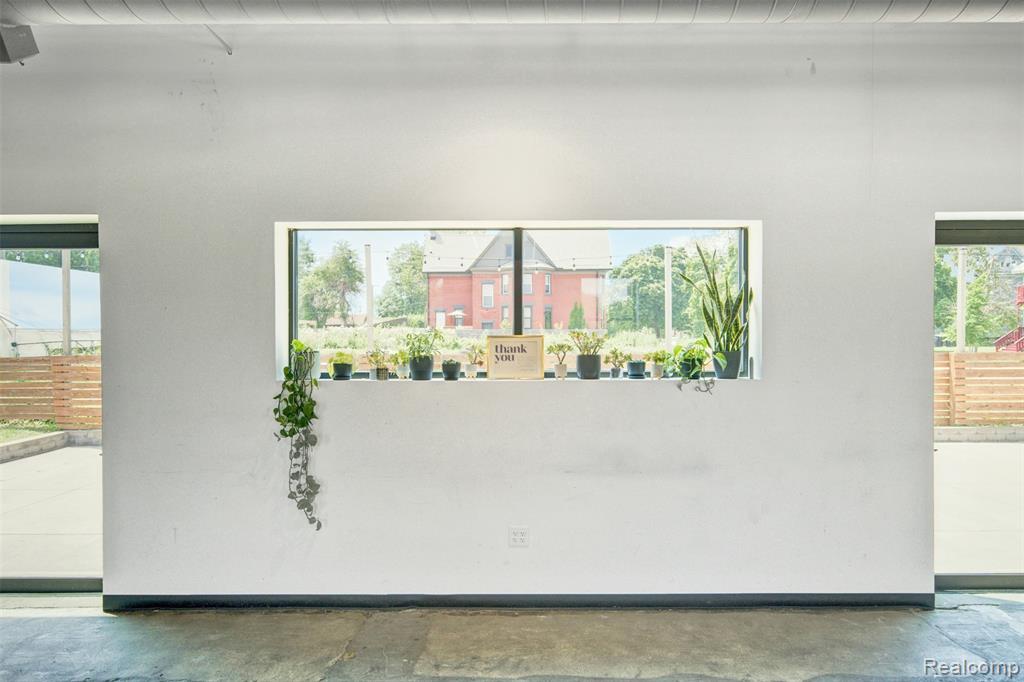 611 W Philadelphia Street, Detroit, MI 48202 — Photo 18