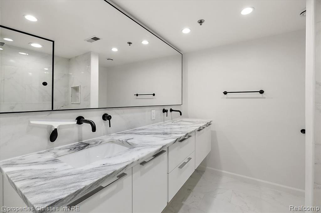 3434 Russell Street, 107, Detroit, MI 48207 — Photo 15
