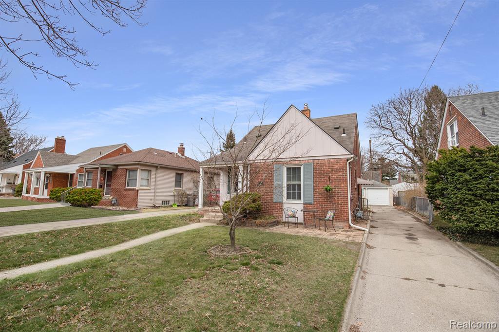 710 N VERNON Street, Dearborn, MI 48128 — Photo 2