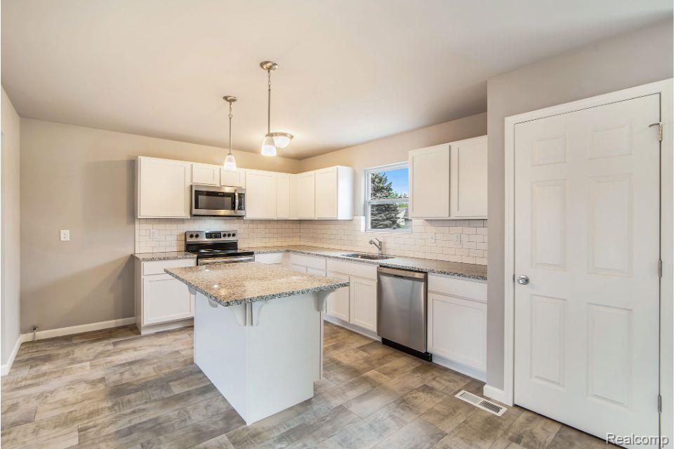 221 Ontario Court, Brooklyn, MI 49230 — Photo 6