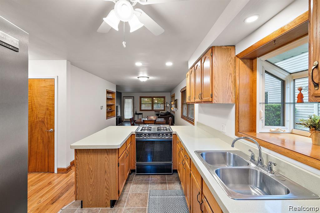 836 Miller Avenue, Rochester, MI 48307 — Photo 6