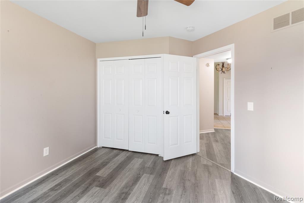 48649 Arnold Drive, Macomb, MI 48044 — Photo 15
