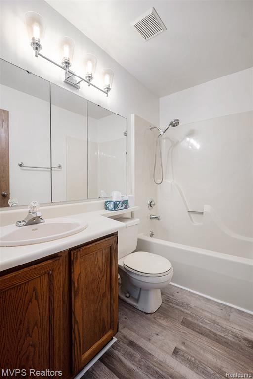 47812 Forbes Drive, New Baltimore, MI 48047 — Photo 12