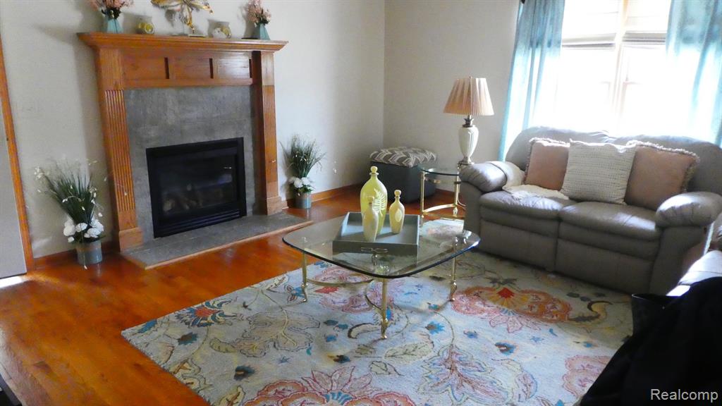8051 Prestonwood Court, Flushing, MI 48433 — Photo 27