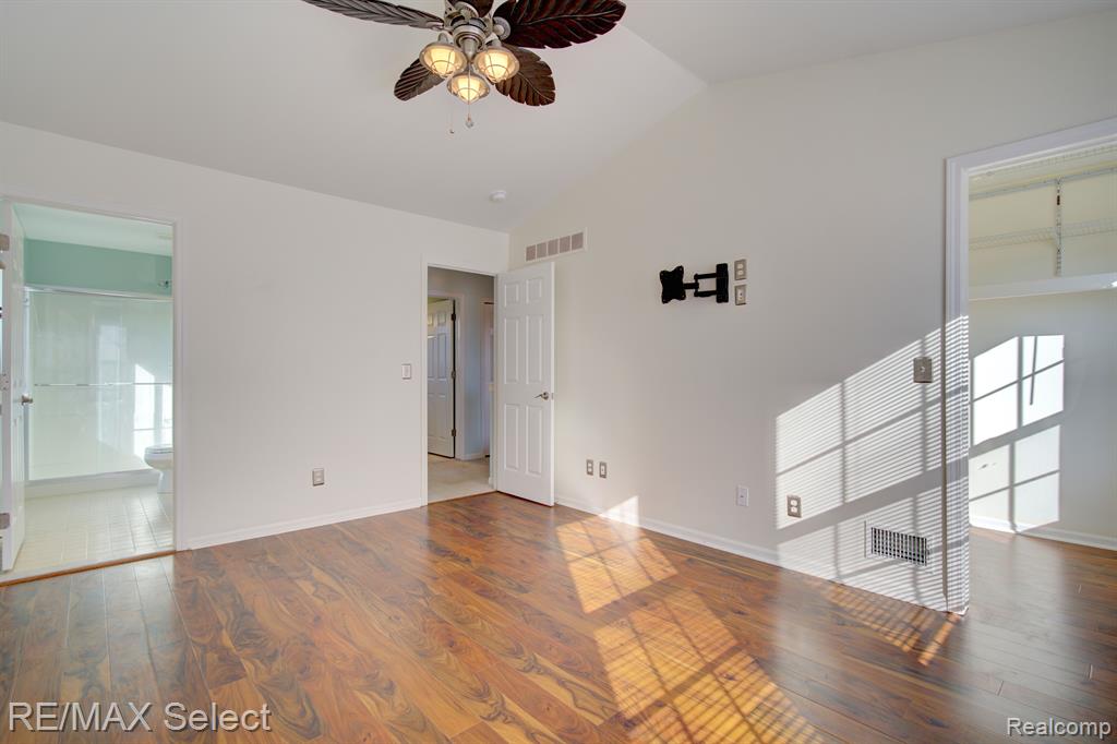 8056 LARK Lane, Grand Blanc, MI 48439 — Photo 21
