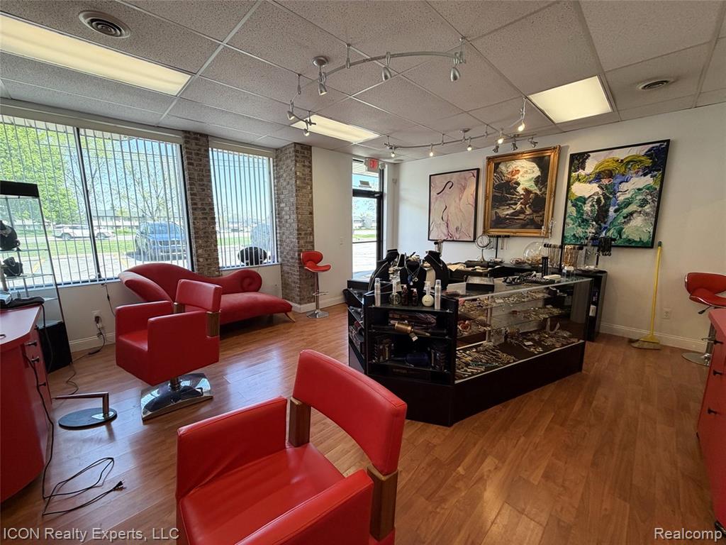 6451 Rochester Rd, Troy, MI 48085 — Photo 10