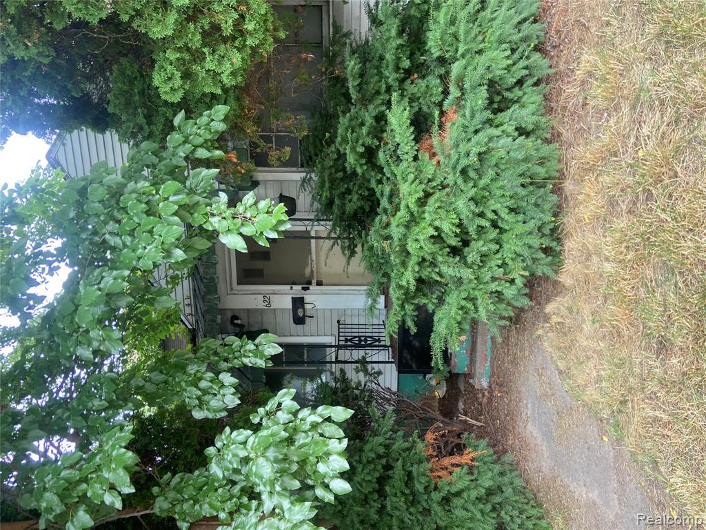 622 W Atherton Road, Flint, MI 48507