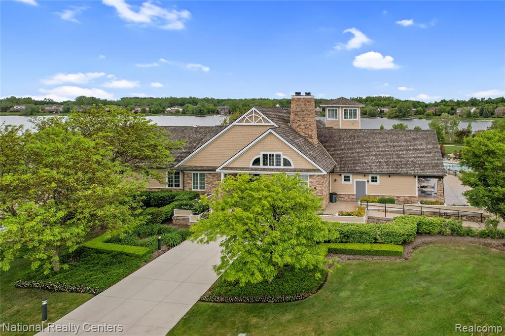 49235 BRAEBURN Lane, Novi, MI — Photo 59