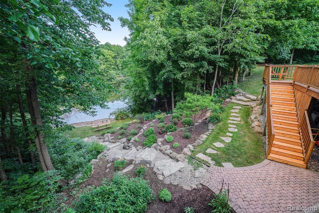 4693 Hegel Road, Goodrich Vlg, MI — Photo 25