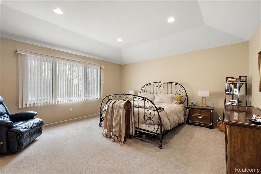 7108 Branford Court, West Bloomfield, MI — Photo 33