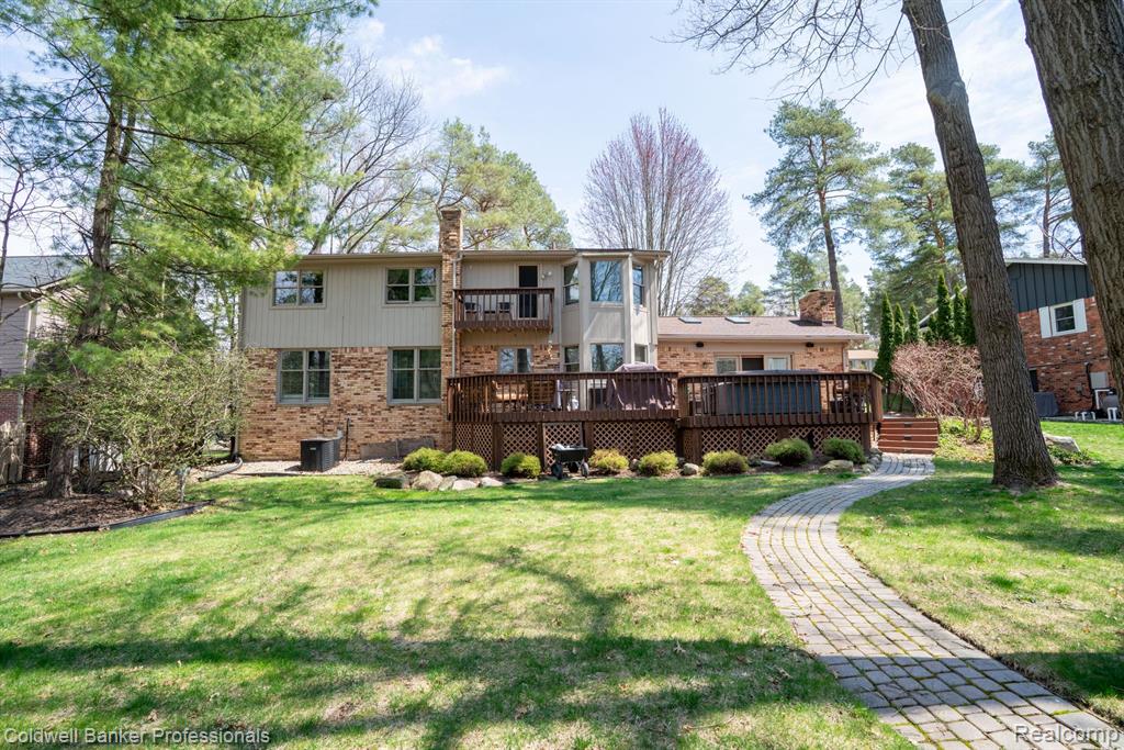 8177 FAWN VALLEY Drive, Clarkston, MI 48348 — Photo 31