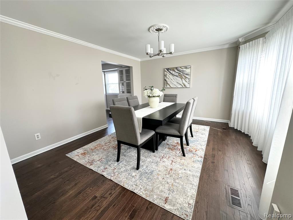4581 Benjamin Drive, Sterling Heights, MI 48310 — Photo 2