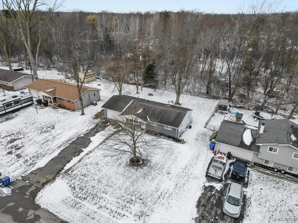 6652 DOYON Drive N, Waterford, MI 48327 — Photo 4
