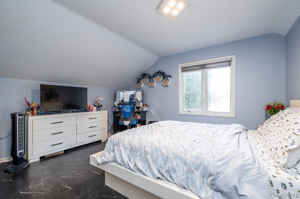 41924 ALDEN Drive, Clinton Twp, MI 48038 — Photo 34