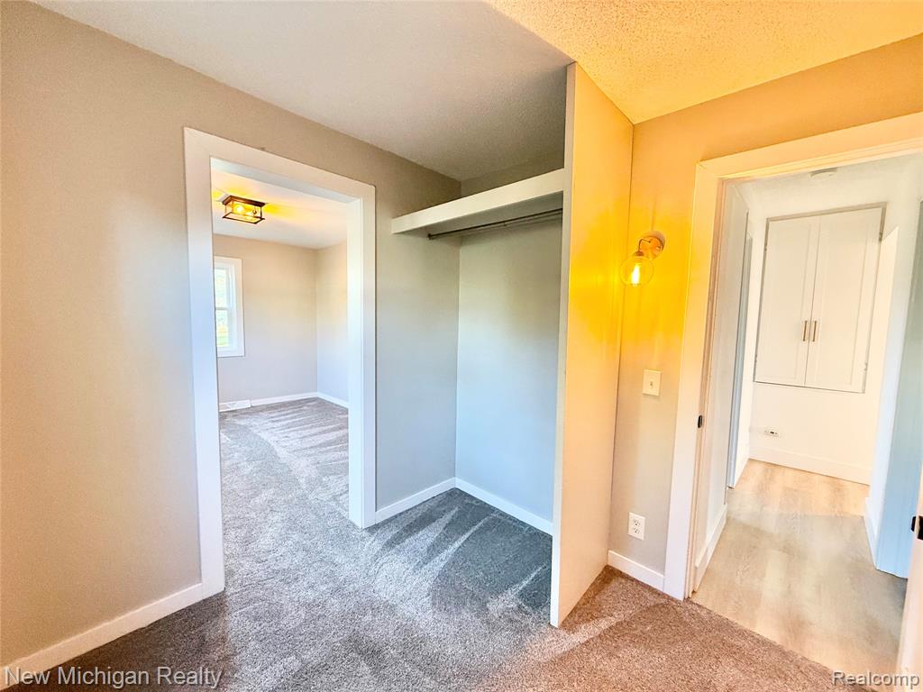 823 W Silver Lake Road, Fenton, MI 48430 — Photo 15