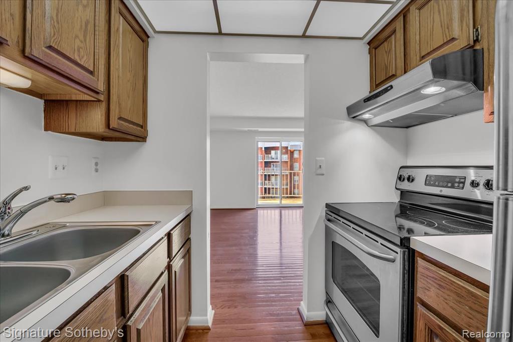 411 S Old Woodward Avenue, 907, Birmingham, MI 48009 — Photo 8