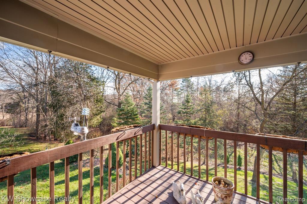 4142 Lake Stison Court, White Lake, MI 48383 — Photo 11