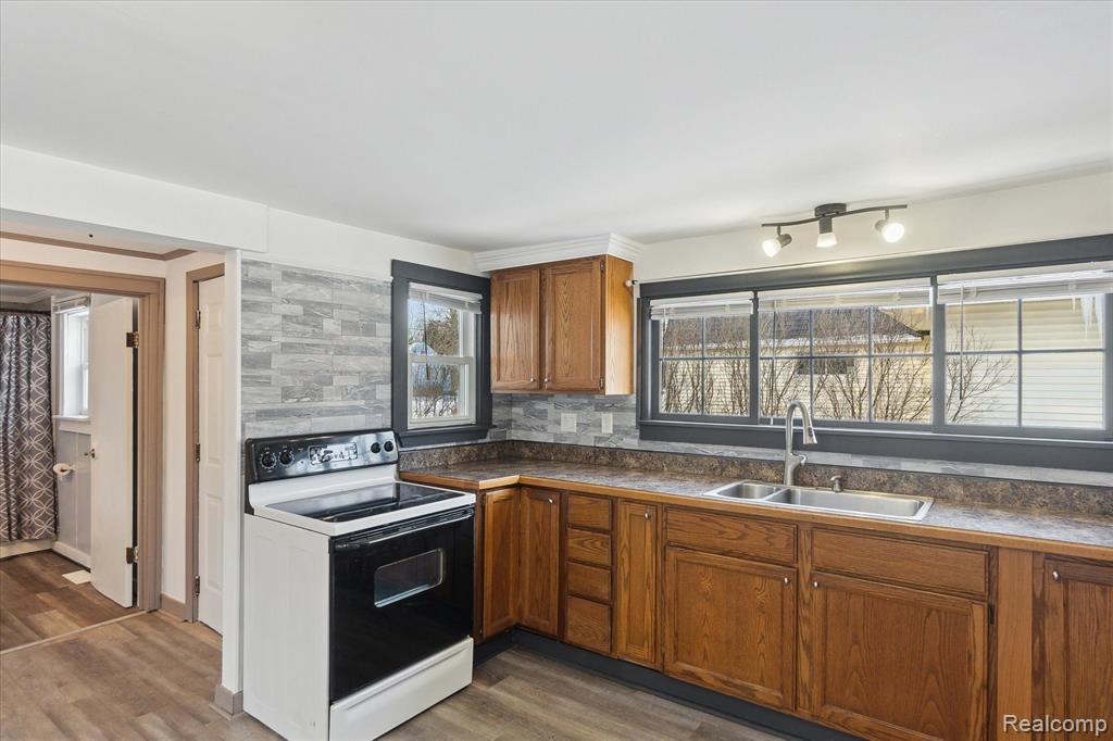 5369 SITKA Street, Burton, MI 48519 — Photo 11