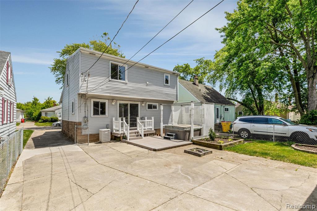 24921 Lexington Avenue, Eastpointe, MI 48021 — Photo 4