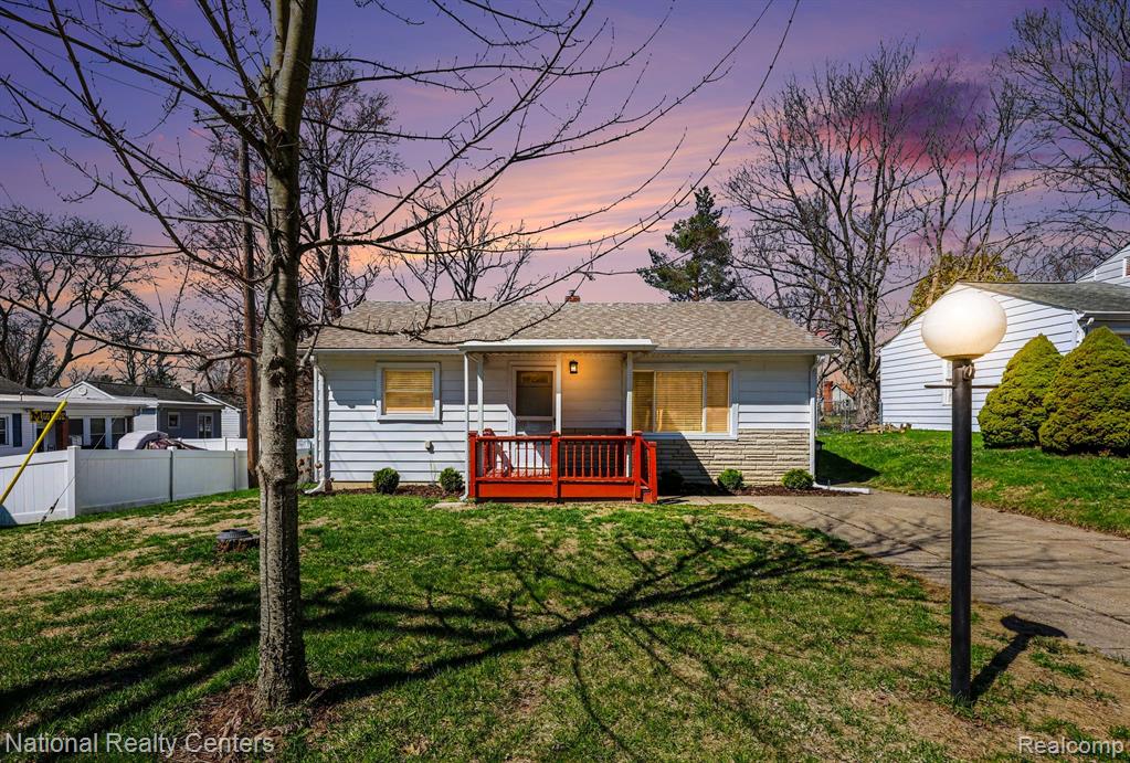 586 Bagley Street, Lake Orion, MI 48362 — front exterior
