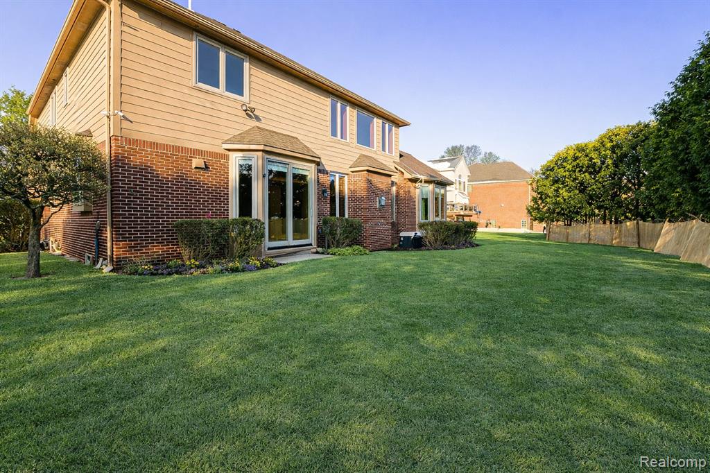 7364 Essex Drive, West Bloomfield, MI — Photo 84