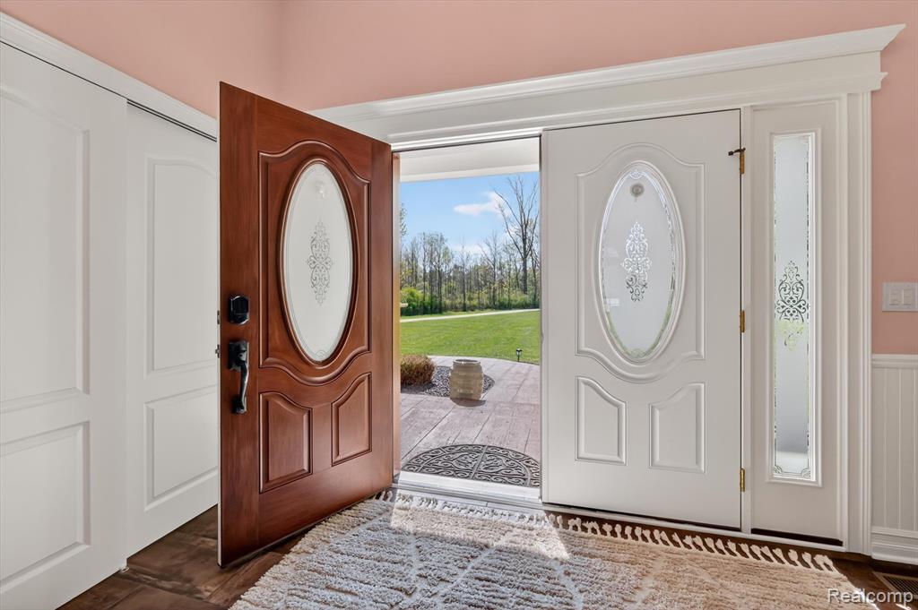 2168 Wiggins Road, Fenton, MI 48430 — Photo 4