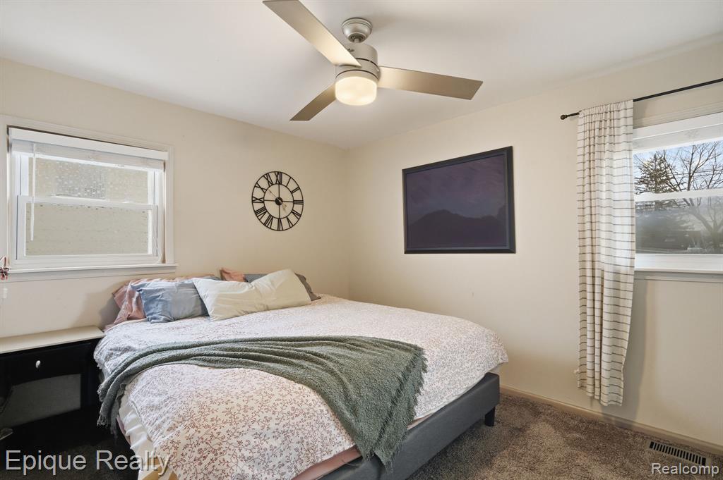 811 Los Arboles Drive, Walled Lake, MI 48390 — Photo 12