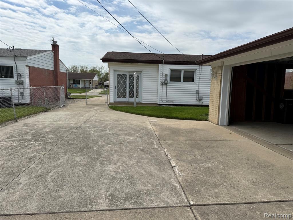 15258 Travis Street, Southgate, MI 48195 — Photo 26