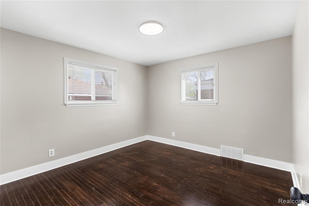 6781 Iowa Street, Hamtramck, MI 48212 — Photo 6