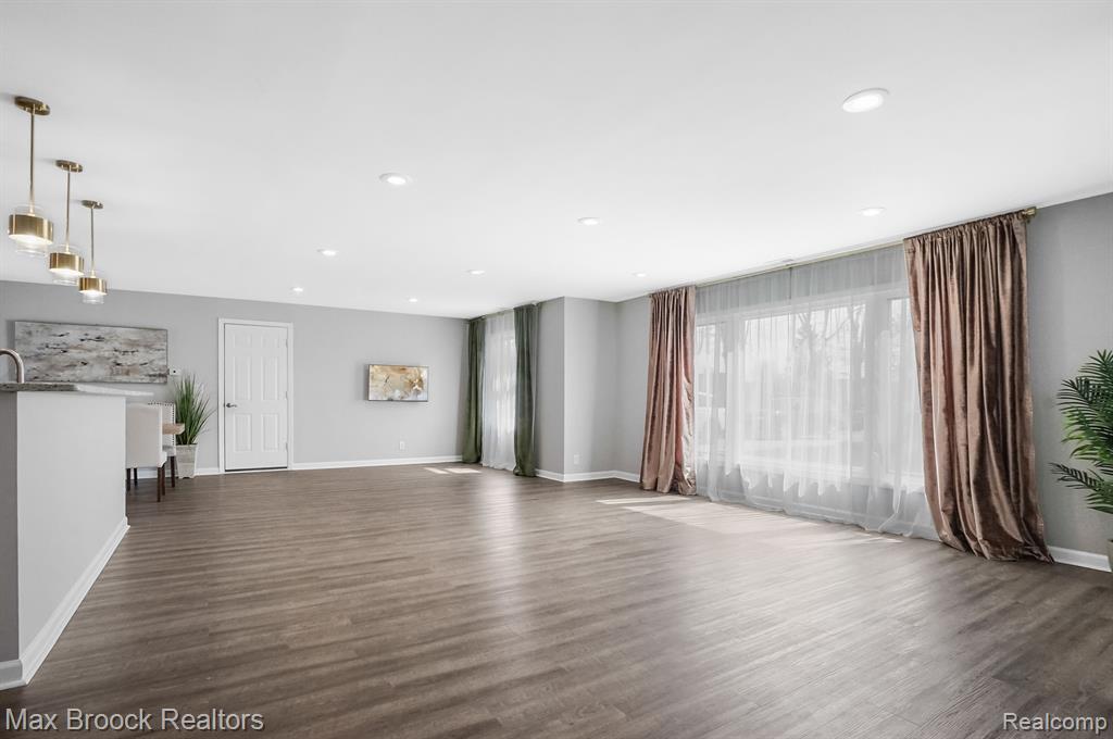2905 W HICKORY GROVE Road, Bloomfield Hills, MI 48302 — Photo 10