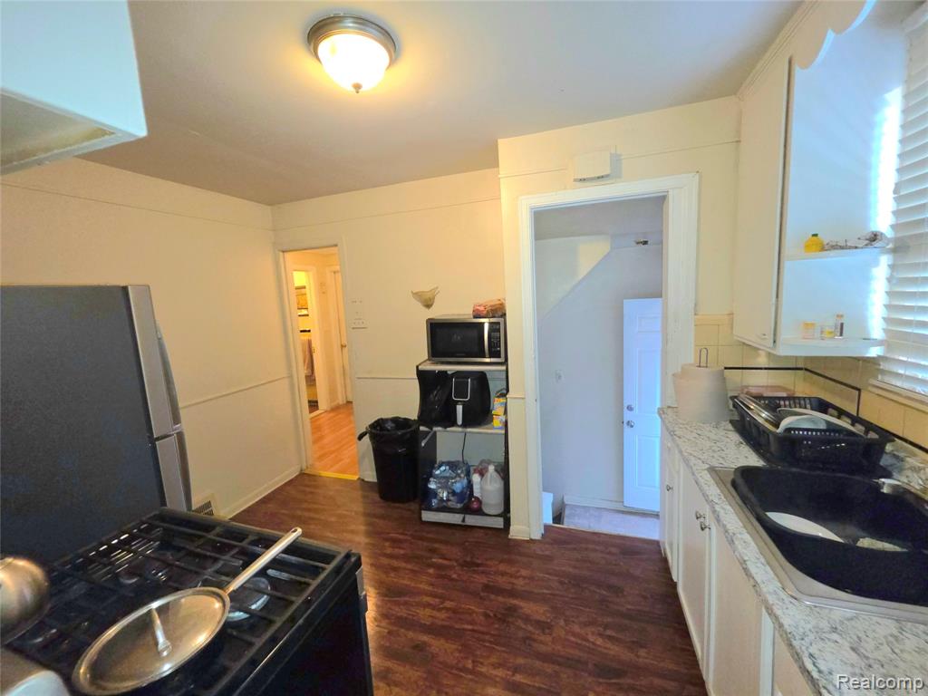 9608 Piedmont Street, Detroit, MI 48228 — Photo 5