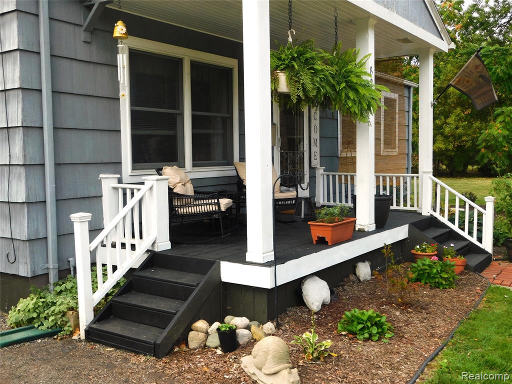 825 Pettibone Avenue, Flint, MI 48507 — Photo 2