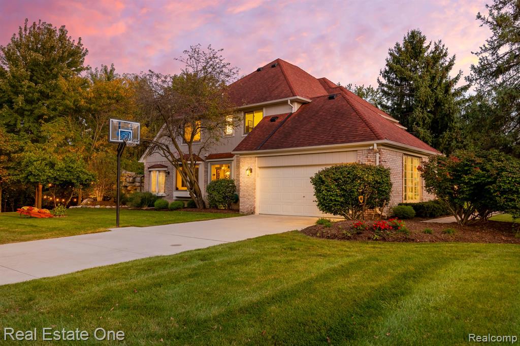 4088 PARKSTONE Court, Troy, MI 48098 — Photo 3