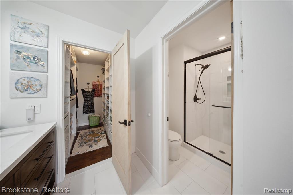 5195 Richard Run, West Bloomfield, MI — Photo 26