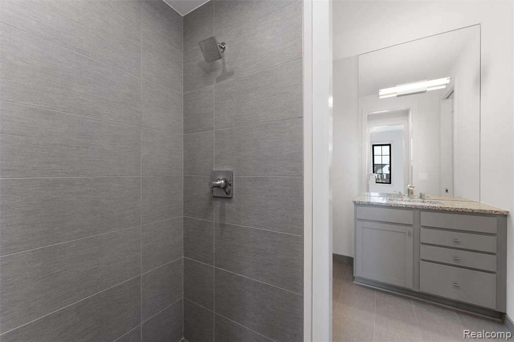 66 South Trail Court, Troy, MI 48083 — Photo 10