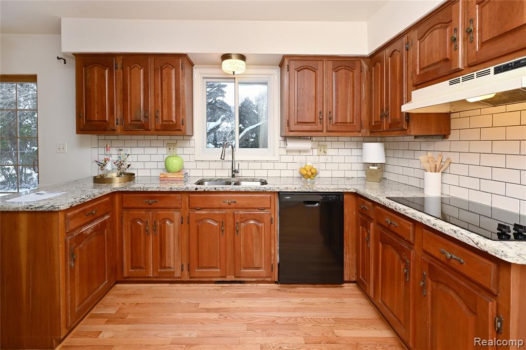 488 Bryn Mawr Street, Birmingham, MI 48009 — Photo 10