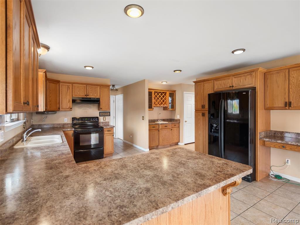 50100 Victoria Place, Macomb, MI 48044 — Photo 33