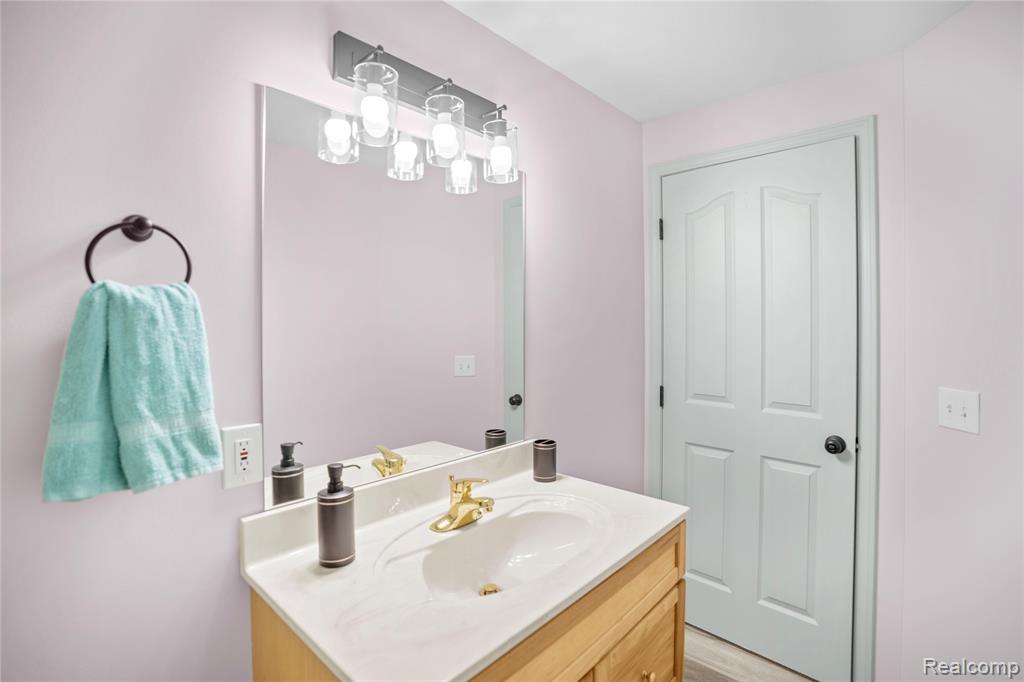 5366 Warwick Trail, Grand Blanc, MI 48439 — Photo 56
