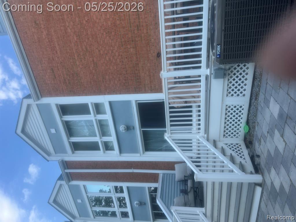 230 Main Sail Court, Detroit, MI 48207 — Photo 2