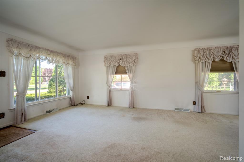 4120 Baybrook Drive, Waterford, MI 48329 — Photo 4
